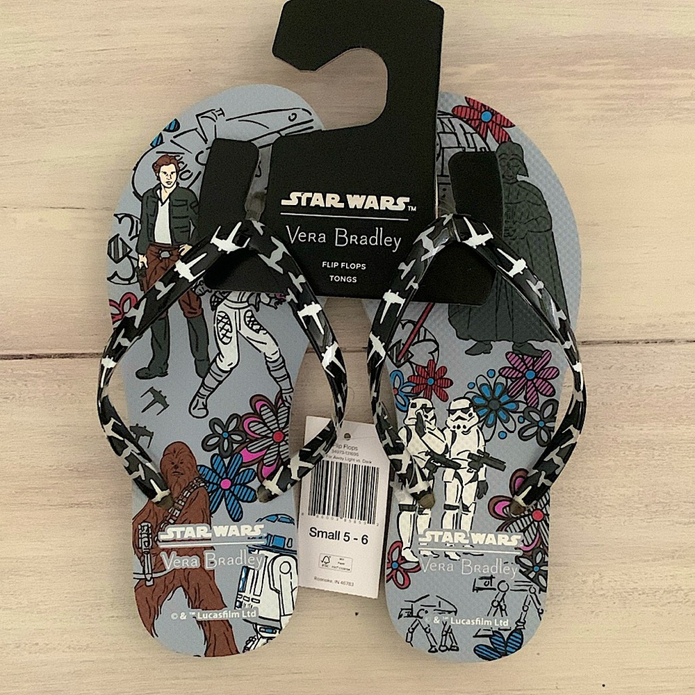NWT STAR WARS Vera Bradley Far Away Light vs Dark Collector Flip Flops Small 5/6